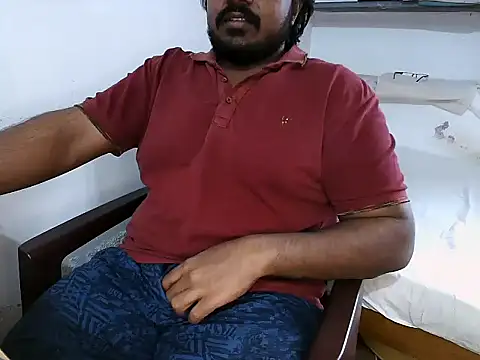 Snapshot of bignaturaldesi chatting on January 11, 10:19 am bignaturaldesi online show from January 11, 10:19 am