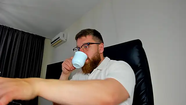 Findom guy online show from May 11, 5:43 pm