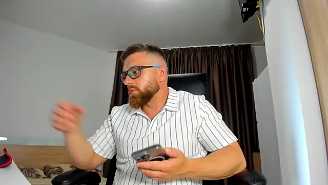 Findom guy online show from June 8, 4:30 pm