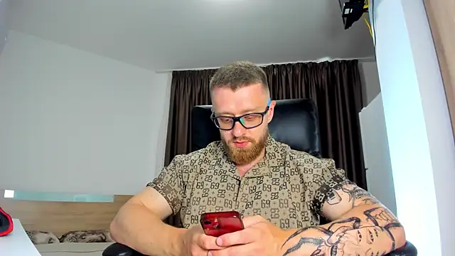 Findom guy online show from June 19, 4:23 pm