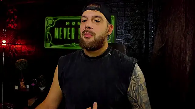 Snapshot of LexXHardy chatting on October 15, 10:45 am LexXHardy online show from October 15, 10:45 am