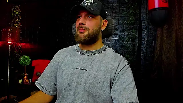 Snapshot of LexXHardy chatting on October 19, 1:14 pm LexXHardy online show from October 19, 1:14 pm