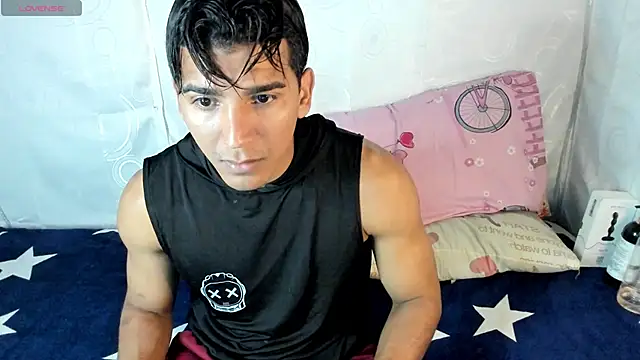 Snapshot of Mick_Depp_ chatting on March 15, 11:39 pm Mick Depp online show from March 15, 11:39 pm