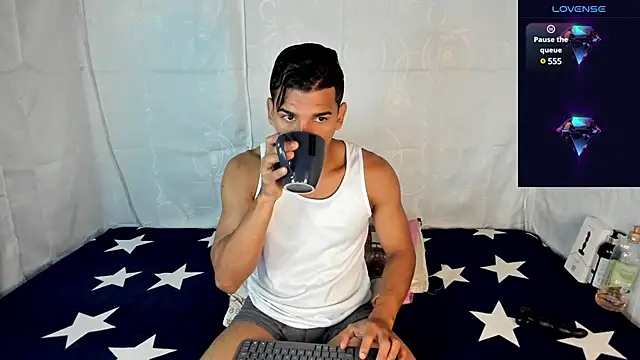 Snapshot of Mick_Depp_ chatting on February 26, 10:37 am Mick Depp online show from February 26, 10:37 am