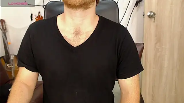 Snapshot of michacosio chatting on October 18, 4:17 am michacosio online show from October 18, 4:17 am