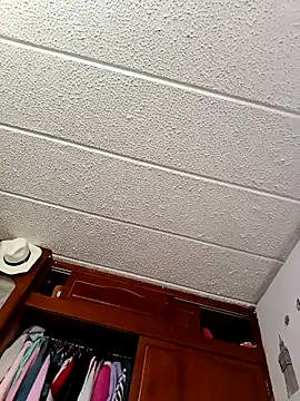 Diego leon27 online show from April 28, 6:45 pm