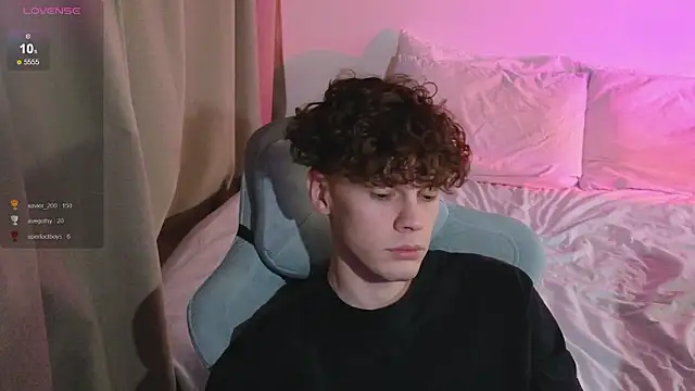 cute thomas online show from March 24, 10:02 pm