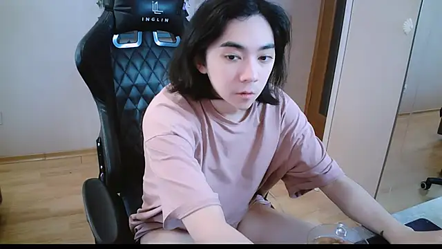 Snapshot of Judame_Aoi chatting on December 4, 10:13 am Judame Aoi online show from December 4, 10:13 am