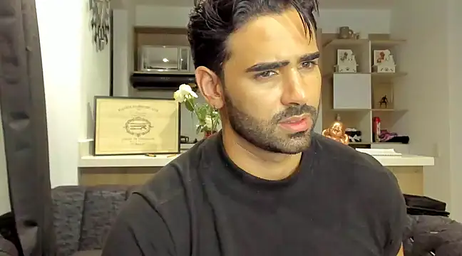 BradleySmithx online show from March 10, 2:28 am