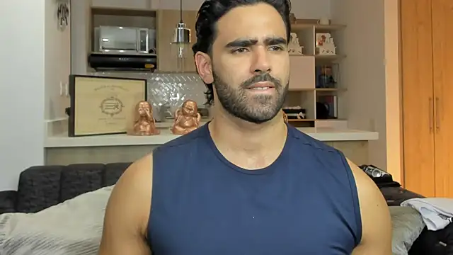 BradleySmithx online show from October 31, 2:24 am