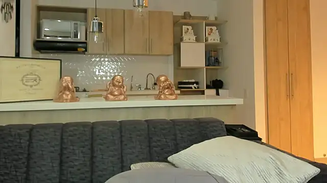 BradleySmithx online show from October 18, 2:38 am