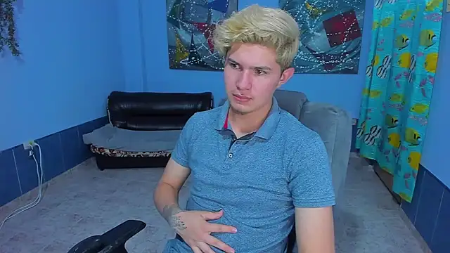 Snapshot of patrik_027 chatting on October 14, 6:37 pm patrik 027 online show from October 14, 6:37 pm