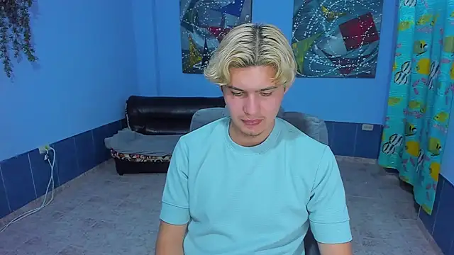 Snapshot of patrik_027 chatting on November 1, 4:38 am patrik 027 online show from November 1, 4:38 am