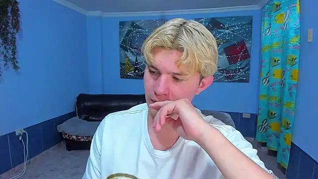 Snapshot of patrik_027 chatting on October 18, 7:08 pm patrik 027 online show from October 18, 7:08 pm