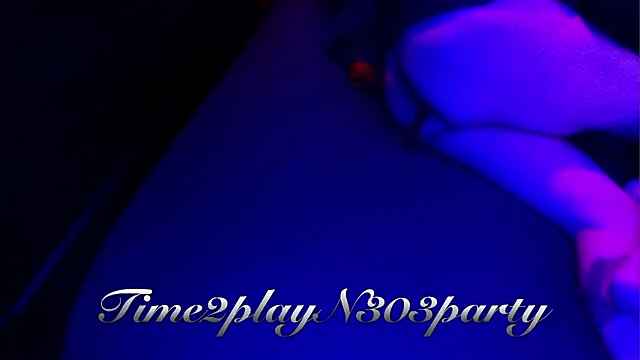 Snapshot of Time2playN303party chatting on December 21, 11:44 am Time2playN303party online show from December 21, 11:44 am