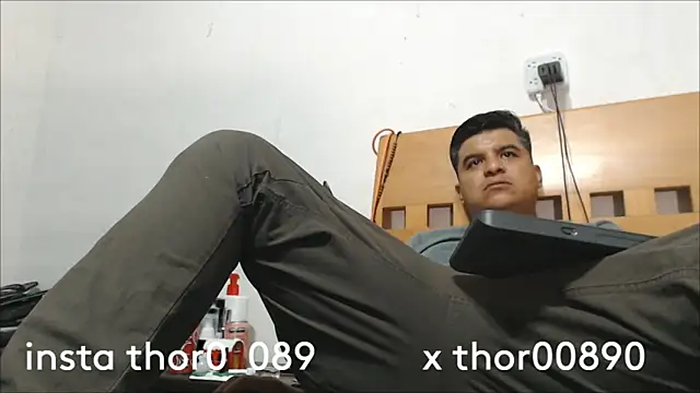 thor000089 online show from May 4, 12:34 am
