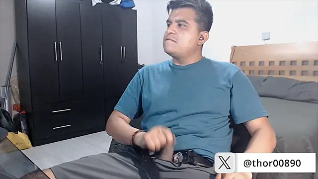 thor000089 online show from June 22, 5:46 am