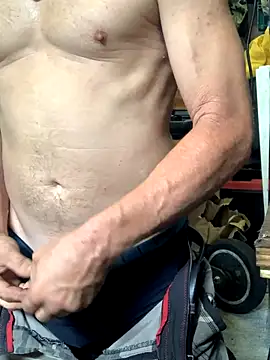 Snapshot of Likewise chatting on October 25, 11:06 pm Likewise online show from October 25, 11:06 pm