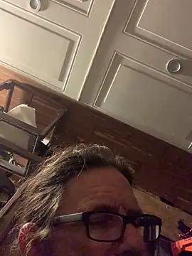 Snapshot of Likewise chatting on October 21, 10:07 am Likewise online show from October 21, 10:07 am