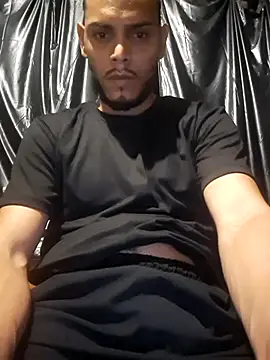 Snapshot of apolodiosgriego chatting on October 28, 12:13 am apolodiosgriego online show from October 28, 12:13 am