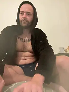 Snapshot of bigguy101 chatting on February 23, 10:23 am bigguy101 online show from February 23, 10:23 am