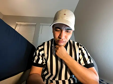 Snapshot of Ryan_Garcia_ chatting on October 9, 6:40 am Ryan Garcia online show from October 9, 6:40 am
