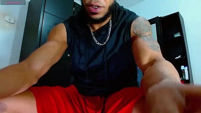 Snapshot of isuckmyselfxxx_420 chatting on December 15, 1:11 pm isuckmyselfxxx 420 online show from December 15, 1:11 pm