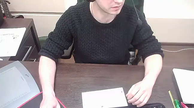 Snapshot of alex89north chatting on February 21, 6:59 pm alex89north online show from February 21, 6:59 pm