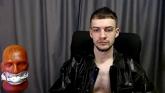Snapshot of _Damien_thorn_ chatting on October 13, 2:39 am Damien thorn online show from October 13, 2:39 am