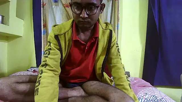 Cute boy2000 online show from December 18, 10:40 am