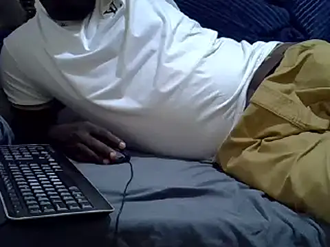 Snapshot of Leebwoy20 chatting on December 24, 5:16 am Leebwoy20 online show from December 24, 5:16 am