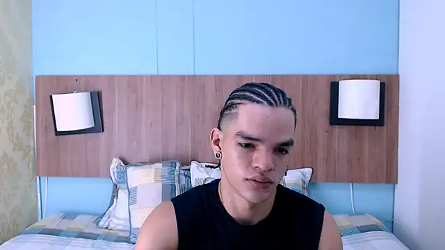 Snapshot of AlbertBernal69 chatting on January 25, 2:47 am AlbertBernal69 online show from January 25, 2:47 am