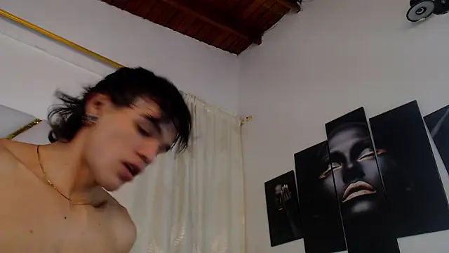 Snapshot of AlbertBernal69 chatting on February 7, 3:02 am AlbertBernal69 online show from February 7, 3:02 am