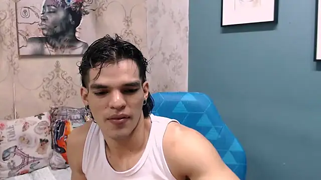 Snapshot of AlbertBernal69 chatting on December 30, 4:09 am AlbertBernal69 online show from December 30, 4:09 am