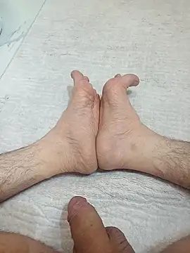 Hardapple01 online show from March 31, 9:05 pm