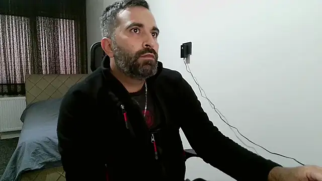 Snapshot of tgltplsr chatting on October 16, 4:31 am tgltplsr online show from October 16, 4:31 am