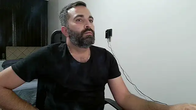 Snapshot of tgltplsr chatting on October 26, 8:22 pm tgltplsr online show from October 26, 8:22 pm