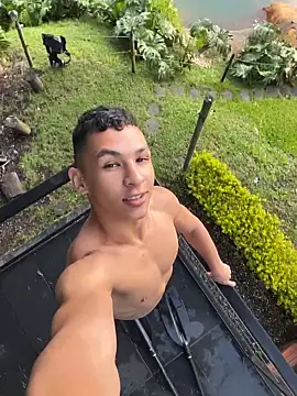 liuscast22 online show from April 28, 11:48 am