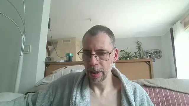 ptitcanard60600 online show from May 10, 2:51 pm