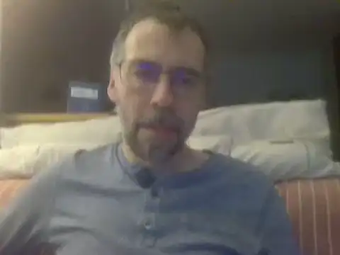 Snapshot of ptitcanard60600 chatting on February 7, 11:55 pm ptitcanard60600 online show from February 7, 11:55 pm