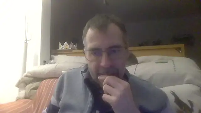 Snapshot of ptitcanard60600 chatting on January 28, 10:34 pm ptitcanard60600 online show from January 28, 10:34 pm