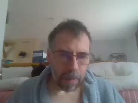 Snapshot of ptitcanard60600 chatting on February 9, 2:07 pm ptitcanard60600 online show from February 9, 2:07 pm