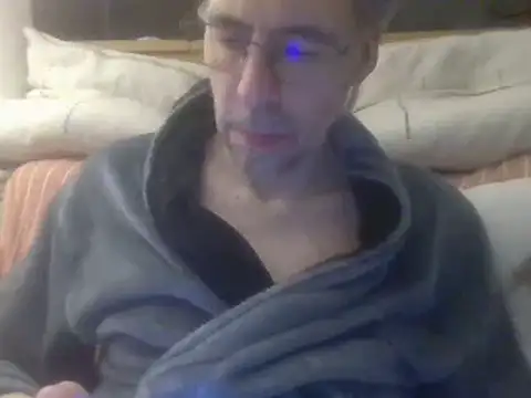 Snapshot of ptitcanard60600 chatting on February 23, 10:20 pm ptitcanard60600 online show from February 23, 10:20 pm