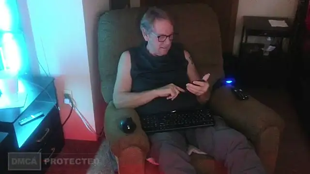 Lusty Kinks online show from December 21, 6:02 pm