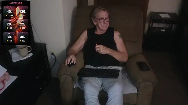 Lusty Kinks online show from December 13, 9:15 am