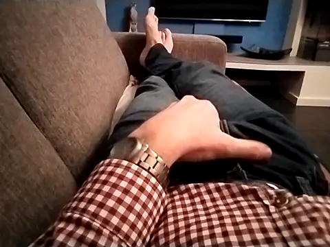 Snapshot of jk1981jk chatting on December 14, 6:30 pm jk1981jk online show from December 14, 6:30 pm