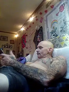 ClydeCan409 online show from March 26, 2:15 am