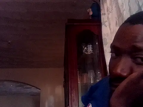 LookingLover34 online show from November 10, 4:45 pm