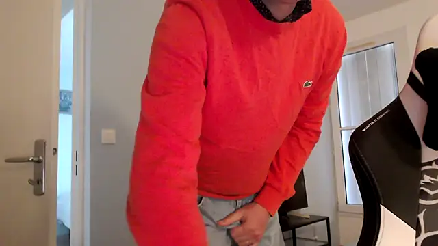 freddy0222222 online show from November 5, 7:10 am