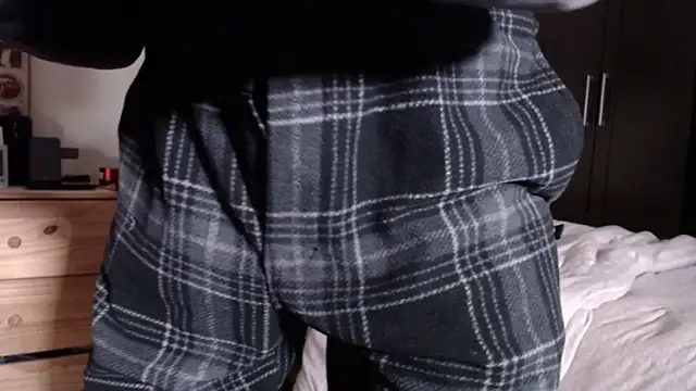 Snapshot of hottottrot691 chatting on October 28, 12:35 am hottottrot691 online show from October 28, 12:35 am